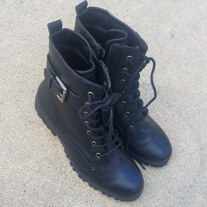 Cute Black Boots!